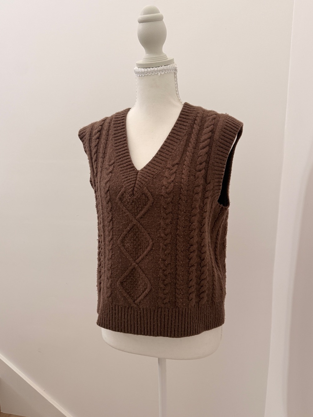 Aritzia’s Wilfred Brown Cable Knit V-Neck Sweater Vest in 100% wool